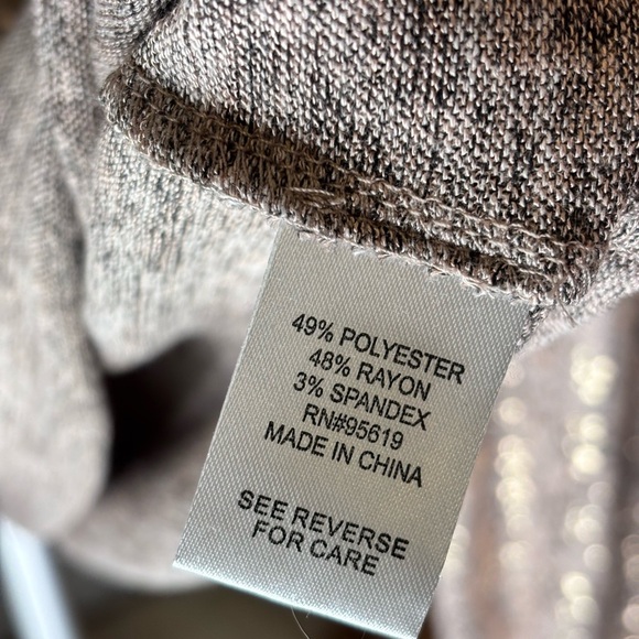 John Paul Richard Pink Sweater with Metallic Dots & Balloon Sleeves - Picture 3 of 5